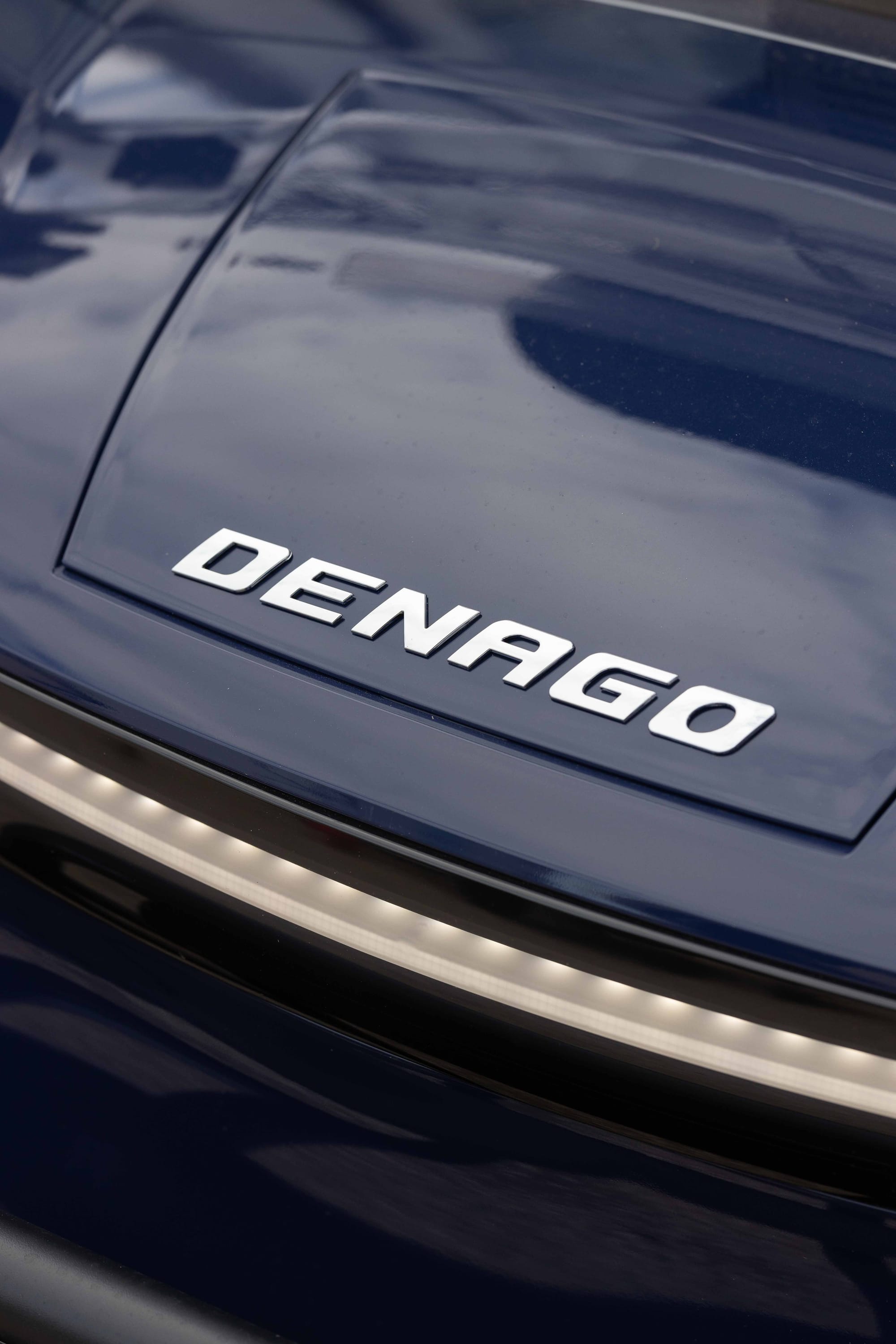 Rover XL by the Mural