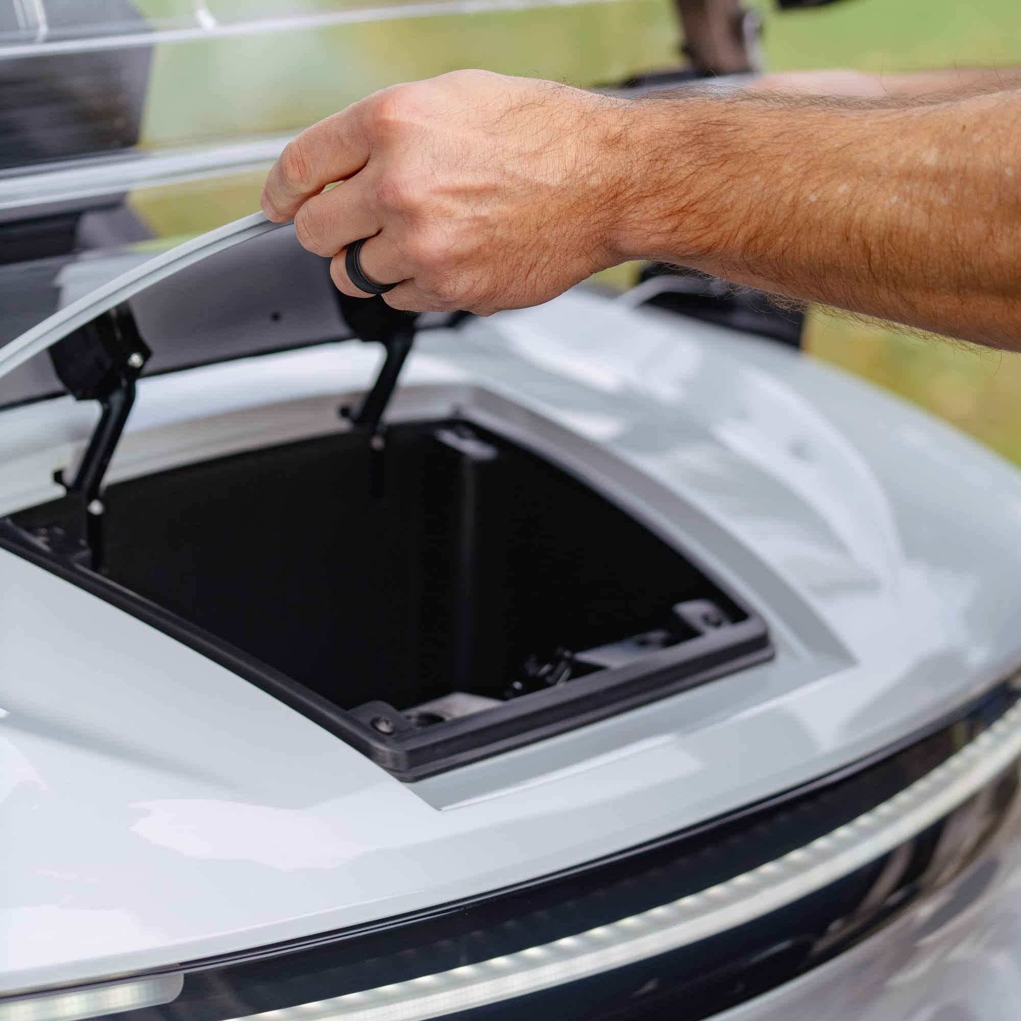 Rover XXL Front Trunk